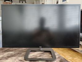 LG 31MU97Z-B 4K Monitor 31 inch used defective 