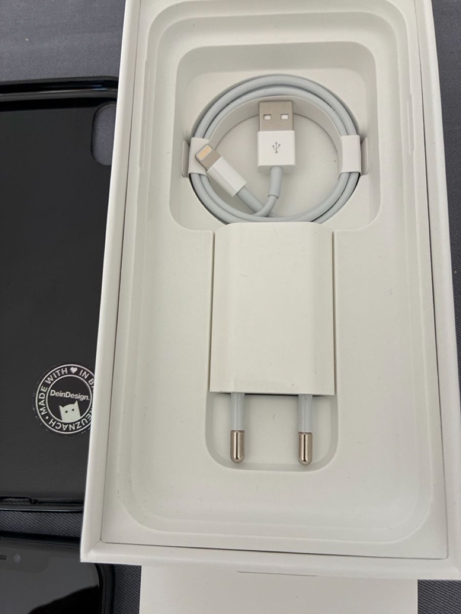 Apple Telefoni cellulari / Smartphones: Apple iPhone XR Black – Usato da Breil/Brigels venduto da Bergziege7165 3