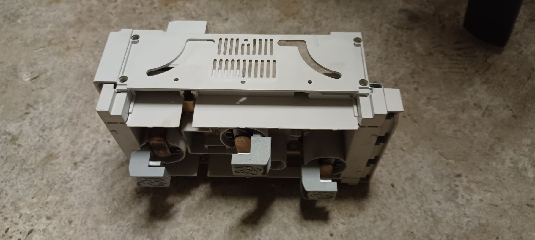 Hager Elektronikbauteile: NH-Trenner – Gebraucht aus Lommis von Mondeo63070 8