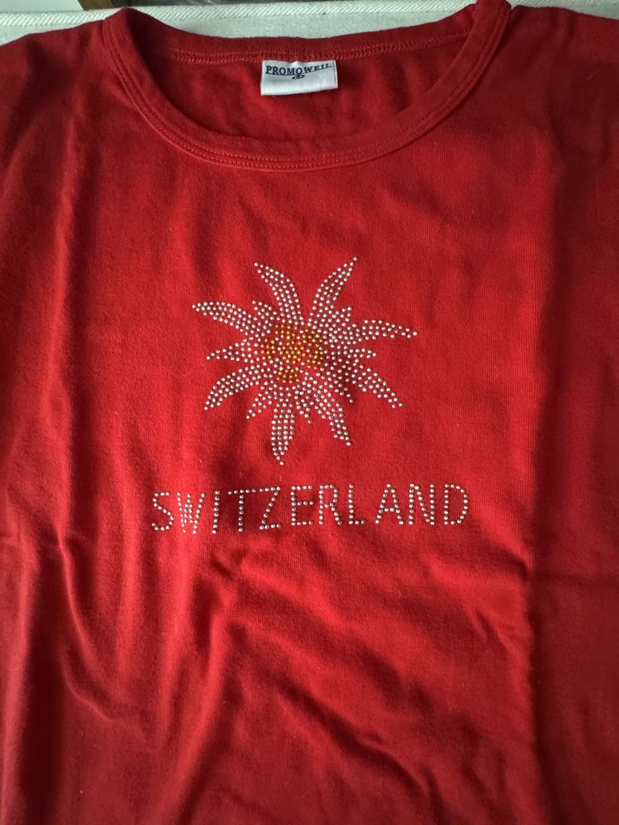 T-shirt: 1.August AT-Shirt rot mit Edelweiss Gr  – Usato da Zürich venduto da Orionos 2