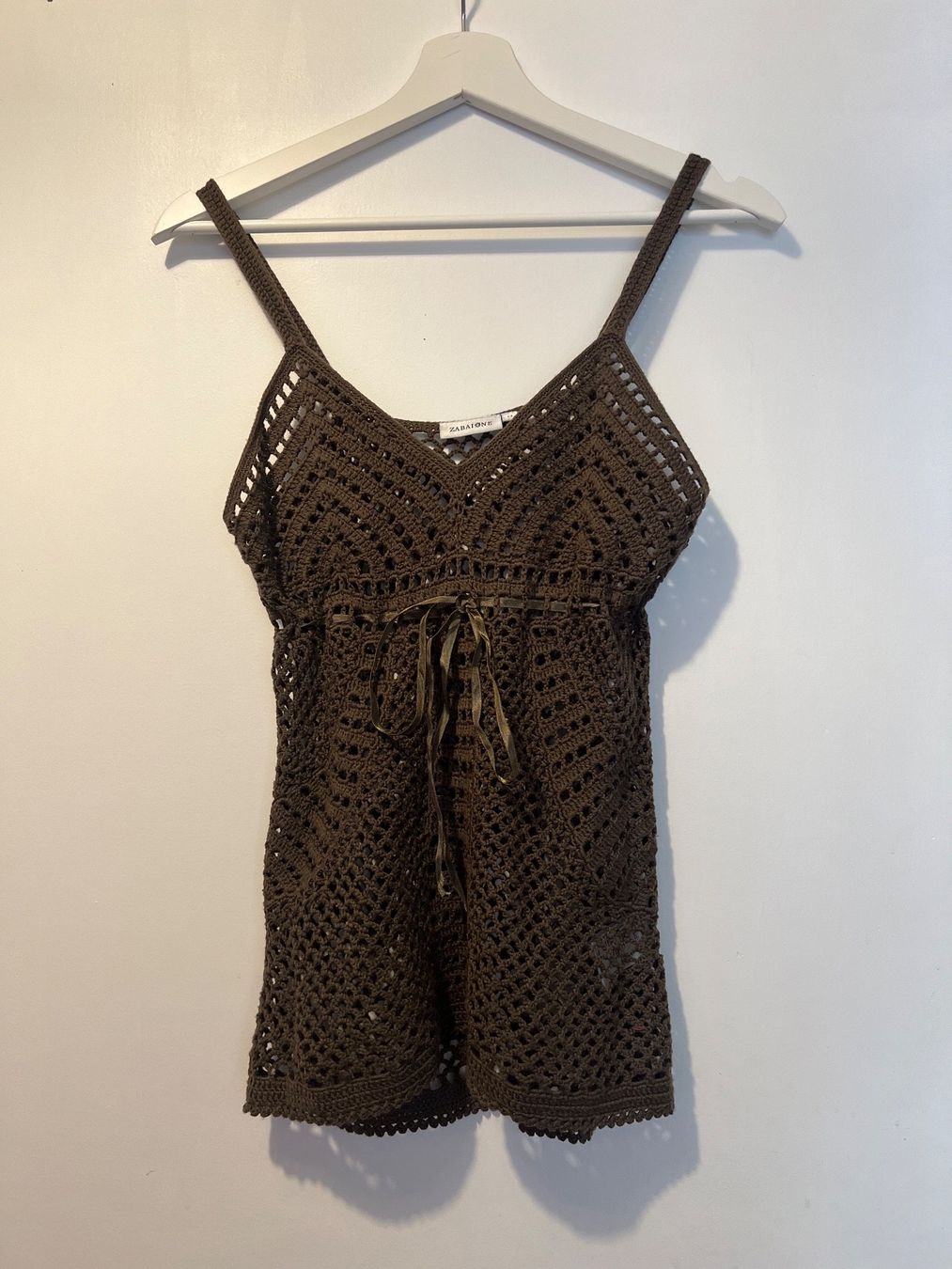 Top: Y2k Boho Vintage Häkel-Top braun – Usato da Luzern venduto da Woodbee44