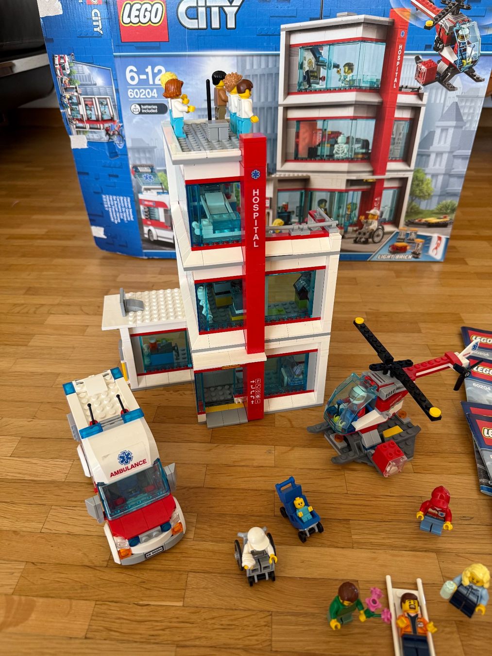 Lego Kit di costruzioni: Lego 60204 Krankenhaus – Usato da RIET (NEFTENBACH venduto da SAMUEL110 4