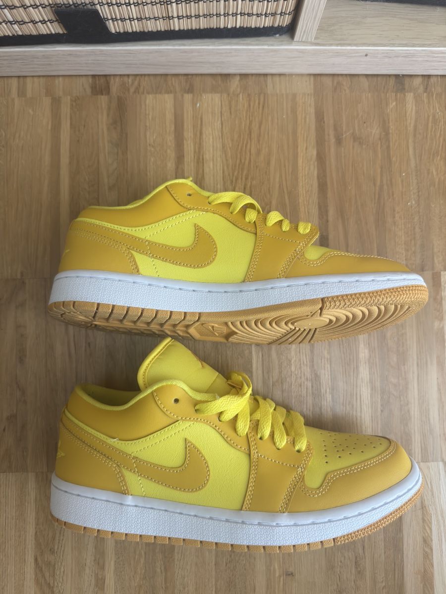 Jordan Scarpe da donna: Nike Jordan 1 Low Yellow Strike – Usato da Männedorf venduto da Luxurytrade4