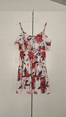 Kleid knielang, Grösse M mit verstellbaren Trägern