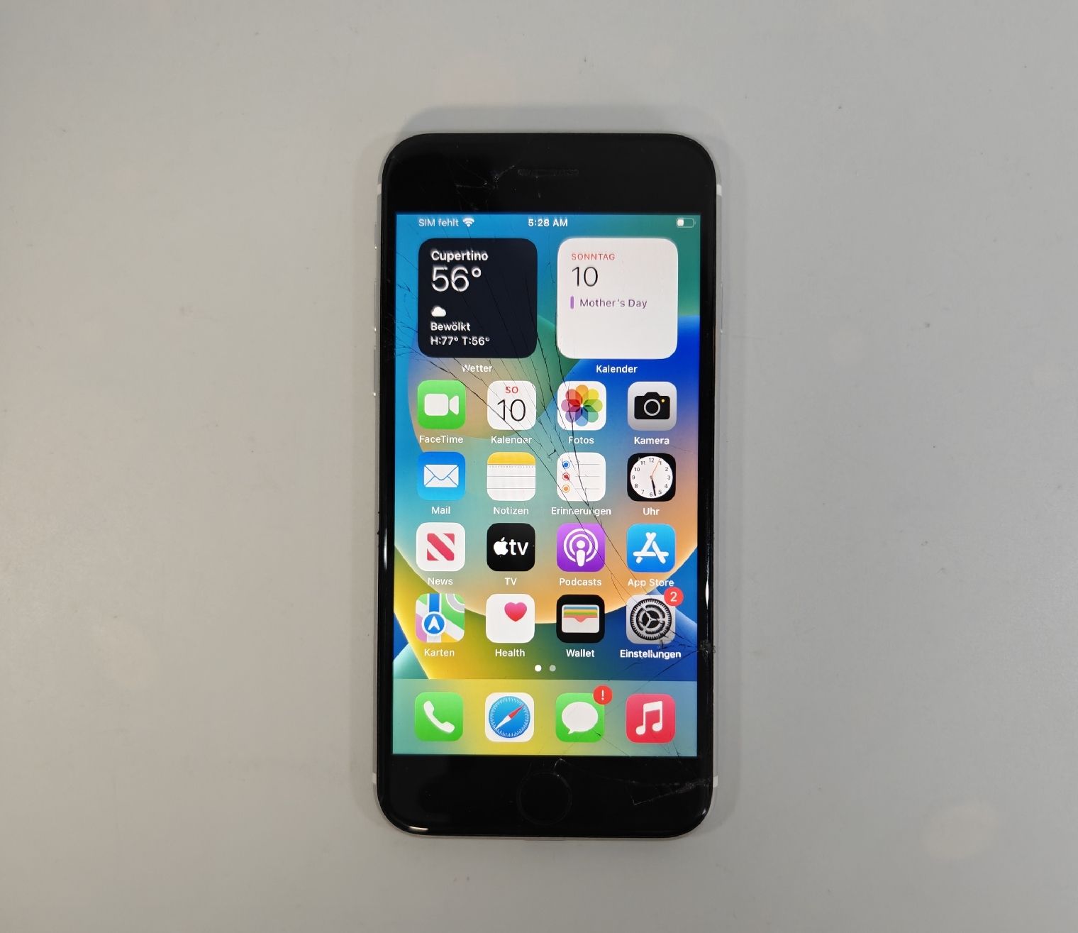 Apple Handys / Smartphones: iPhone SE-2 Weiss – Gebraucht aus Ehrendingen von Rocky985