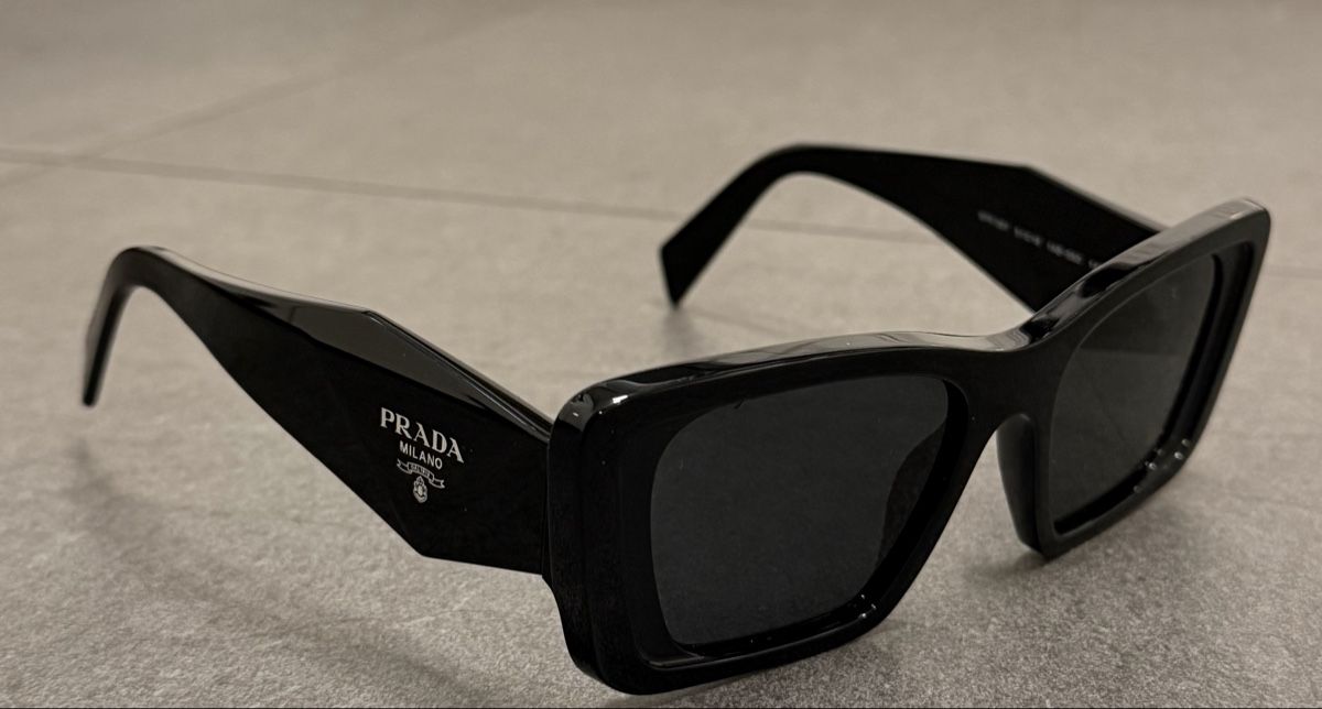 Prada Occhiali & Lenti: Prada occhiali da sole – Usato da Herisau venduto da debora9 1