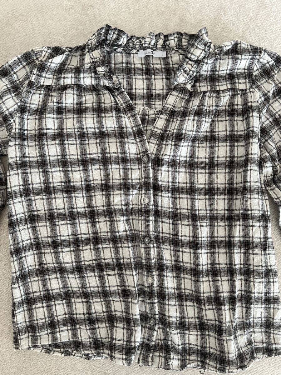 Blusen: Herbstliche Bluse Grösse S kariert schwarz/weiss – Gebraucht aus Zofingen von .AE. 1