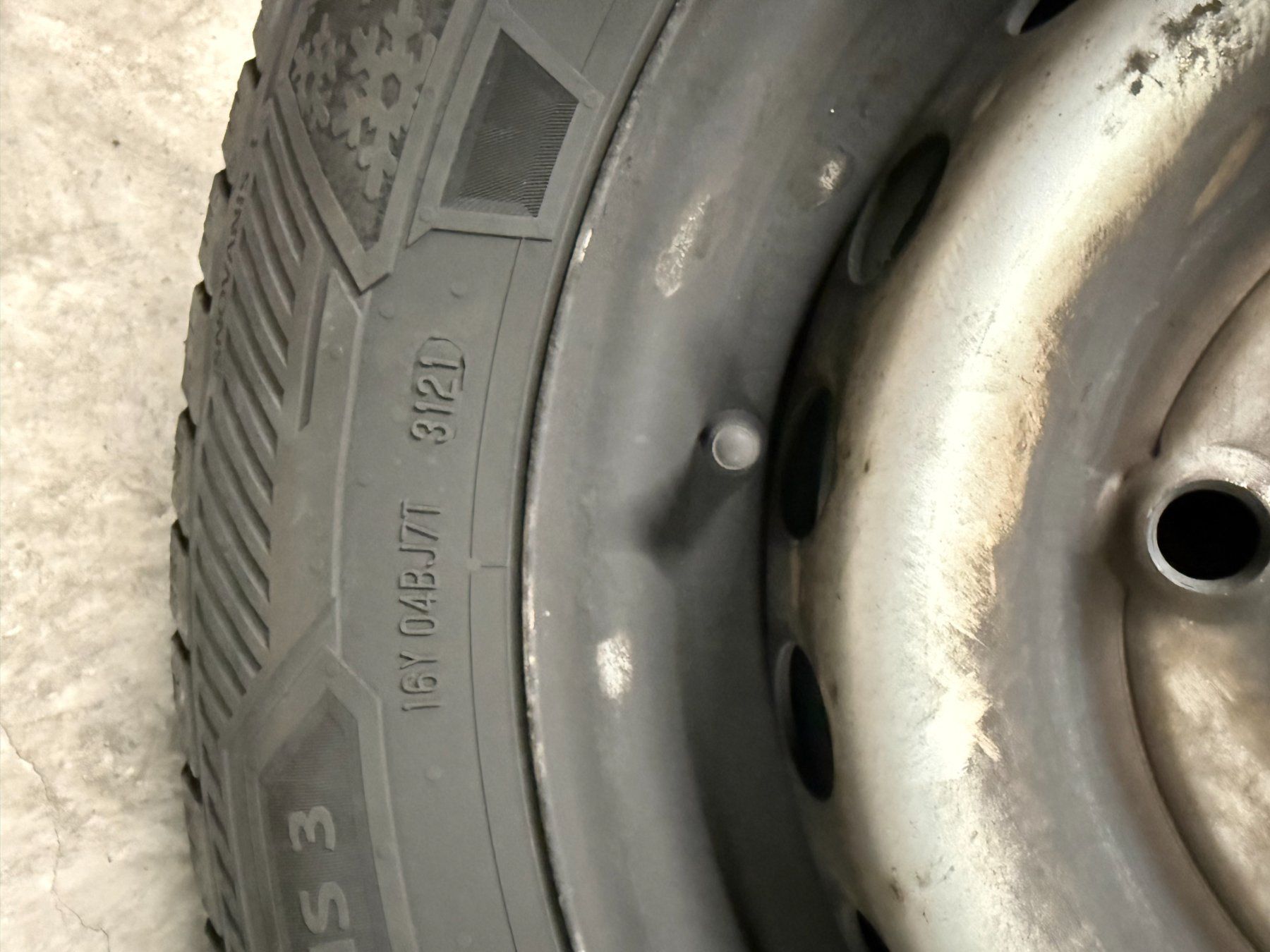 Ford Pneus & Roues: Roues Ford Transit – D'occasion à Romont FR par Thoma_bdn 3