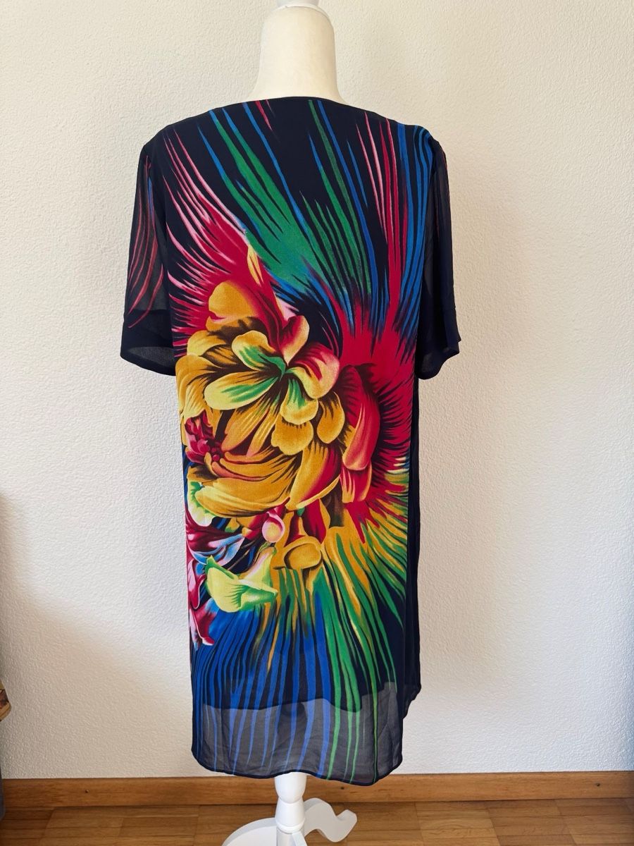Robes: Seide Sommer Kleider Gr.L/XL – D'occasion à Pfäffikon SZ par EMMA0111 1