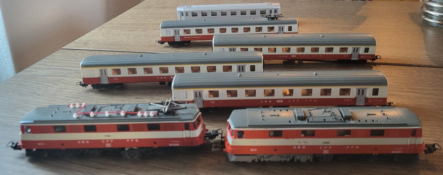 Lima Modellini di ferrovie: Lima HO SBB CFF FFS Zug-Set, mit 2 lokkis – Usato da Sonceboz-Sombeval venduto da ant_cd5j 2