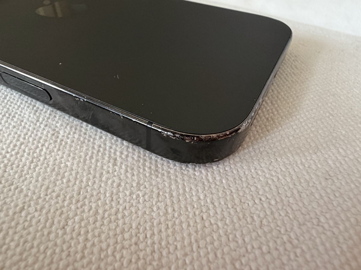 Apple Portables: iPhone 16 Pro 128 GB – D'occasion à Zürich par User-nn-126 2