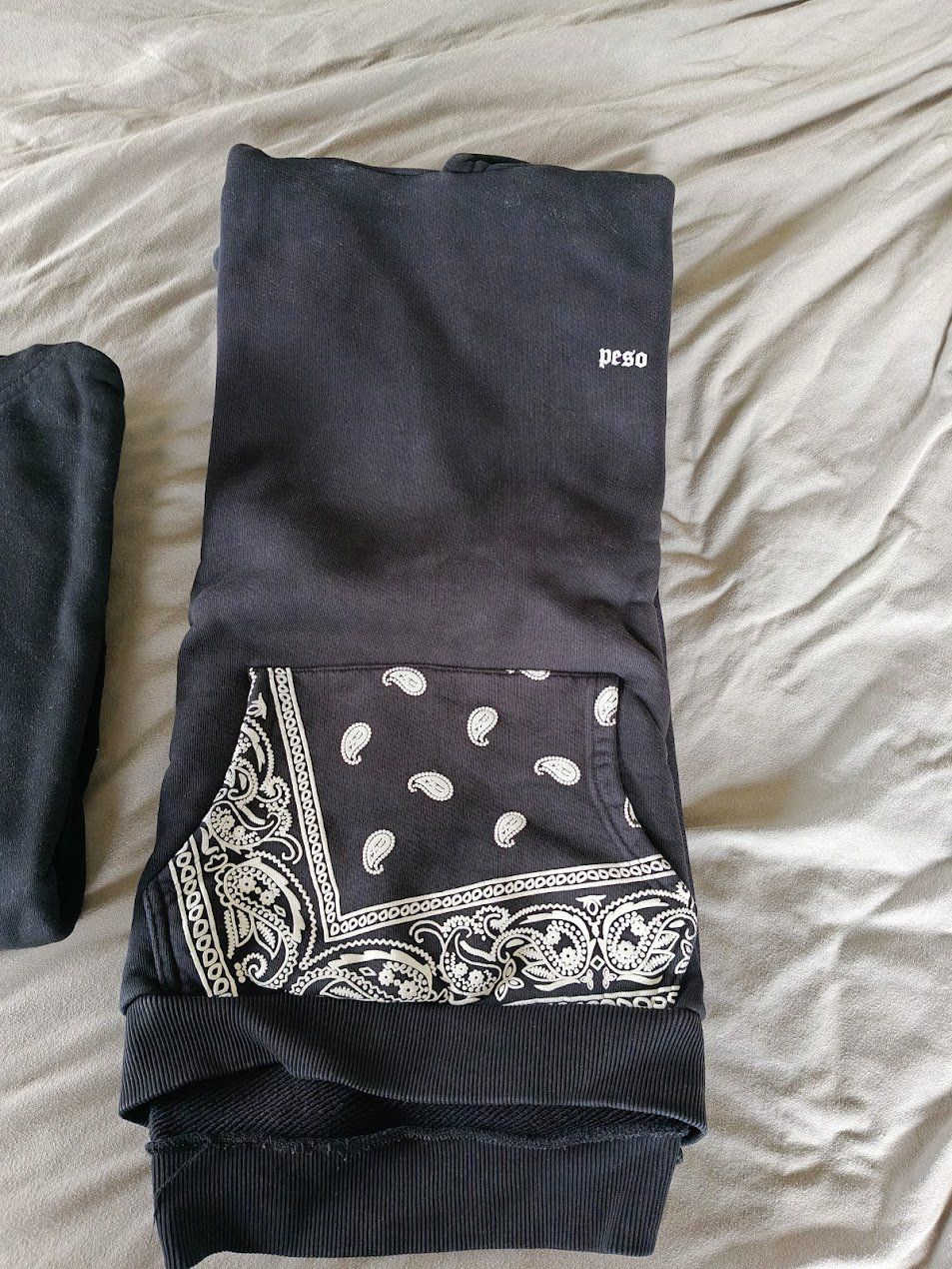 Pesoclo Maglioni & Felpe: Peso Hoodies - XL – Usato da Rupperswil venduto da schweizerkaese 3