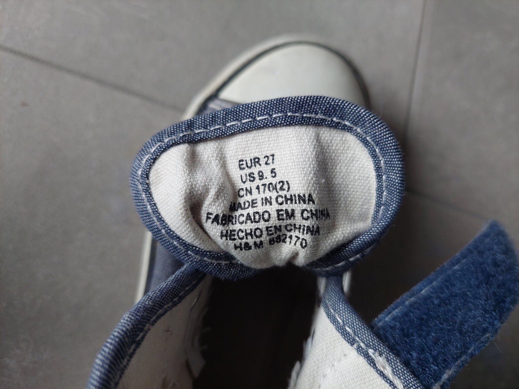 H&M Scarpe per ragazzi: Stoffschuhe von H&M Grösse 27 – Usato da Wiesendangen venduto da troawus 2