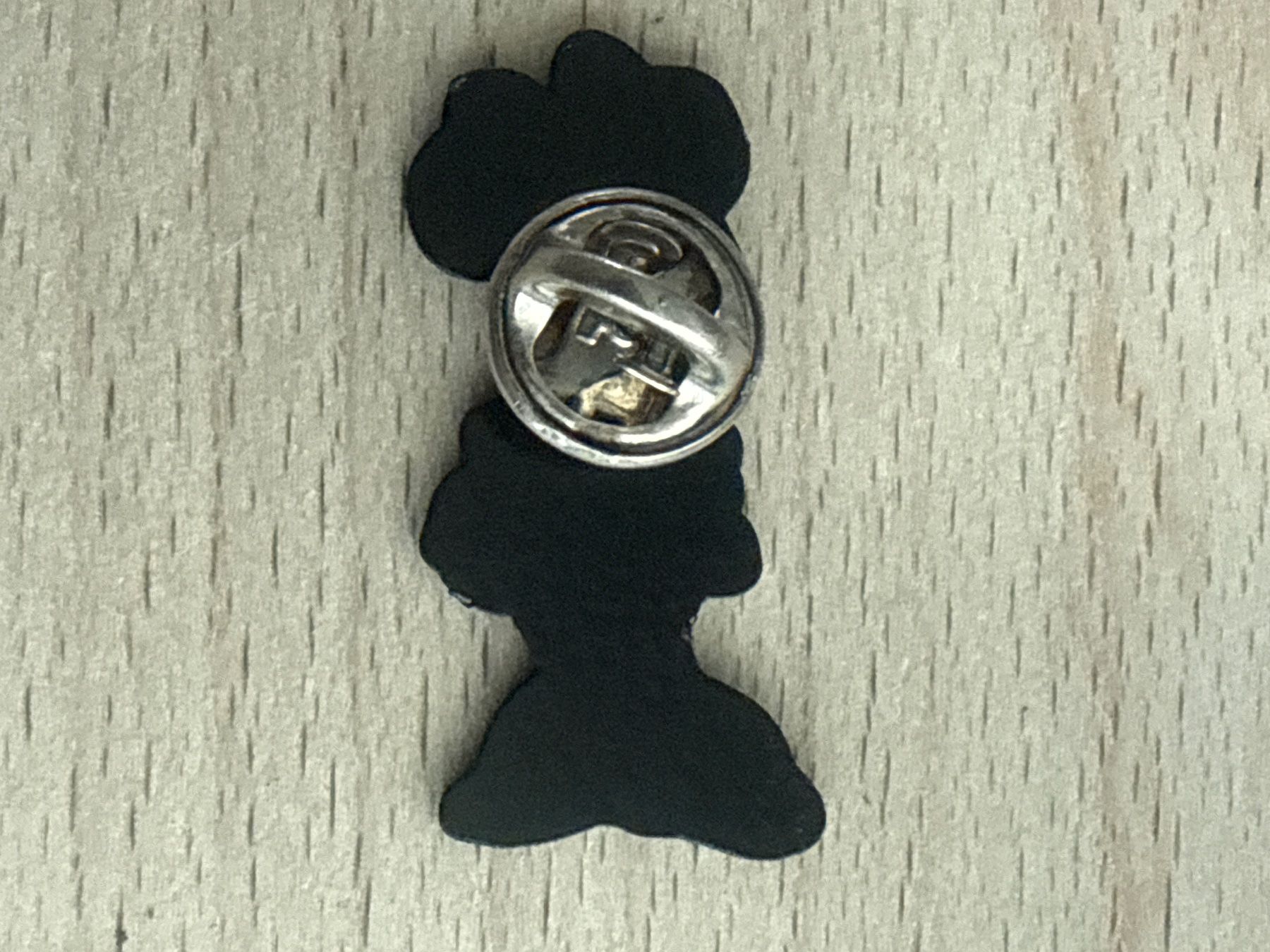 Disney Placchette & Badge: Pin Minnie Mouse – Usato da Glattbrugg venduto da Schweigmatt 1