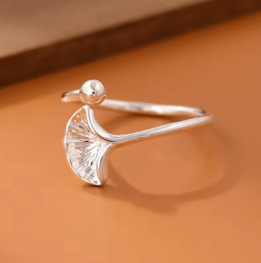 Anelli: Ginkgo-Blatt Ring Verstellbar – Nuovo e nell'imballaggio originale da Eschenbach SG venduto da ...-