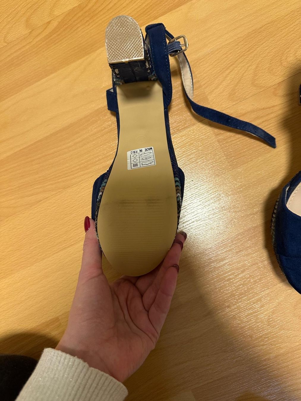 Chaussures femmes: Sandalen mit Absatz – Neuf (Voir description) à Zürich par TG014 1