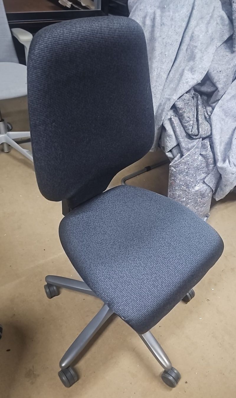 Giroflex Stühle: Bürostuhl Stoll Giroflex 646 – Gebraucht aus Hunzenschwil von bcomplete