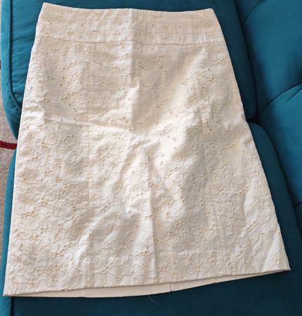 Jupe H&M blanche dentelle, taille 44, comme neuve! (50)
