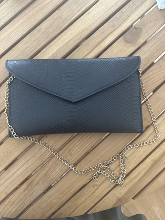 Elegante Even&Odd Clutch in Schwarz mit Goldkette, Neu!