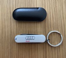 Victorinox Classic SD Taschenmesser exklusive AUDI-Edition