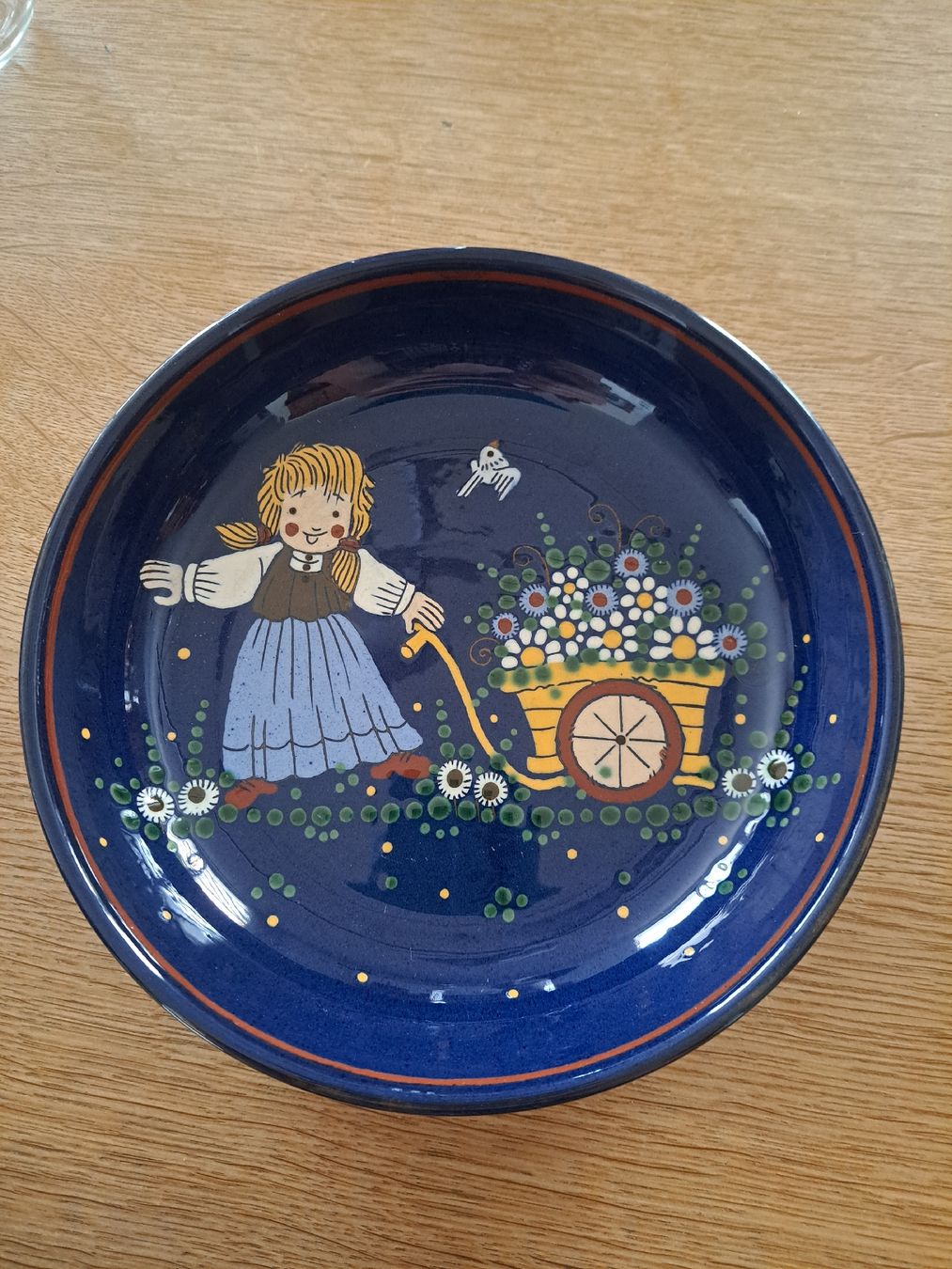 Assiettes: handgearbeiteter Keramikteller  – Neuf (Voir description) à Oberdiessbach par Noeusu
