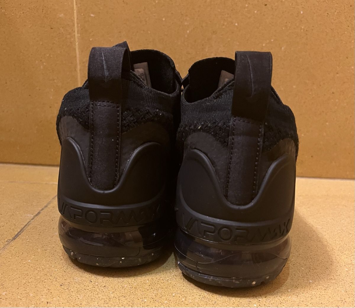 Nike Scarpe da uomo: Nike Air Vapormax – Nuovo (secondo la descrizione) da Uznach venduto da le-ma-di- 9