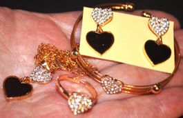 Schmuckset 052 –Halskette, Ring, Armreif & Ohrstecker Strass