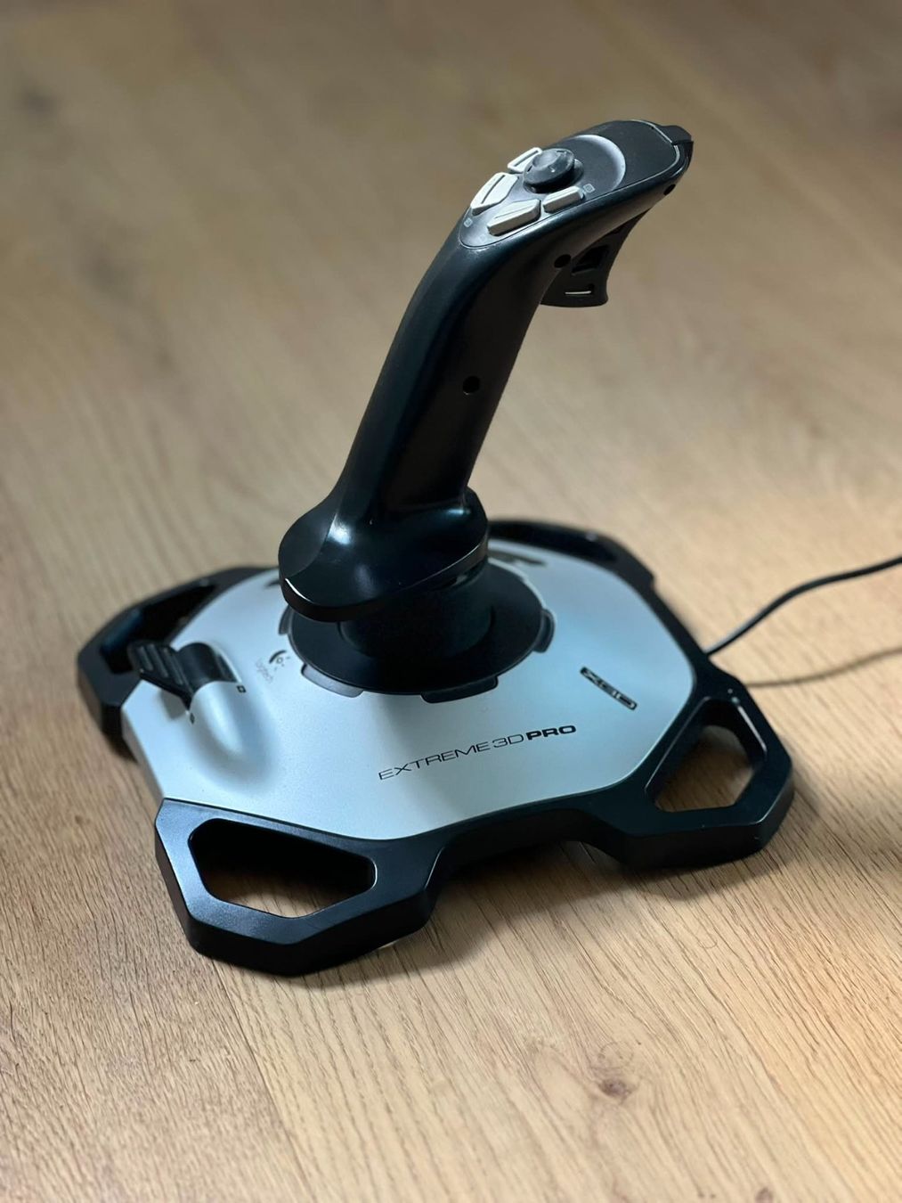 Logitech Controller: Logitech Extreme 3D Pro Joystick für Flugsimulator – Usato da Winterthur venduto da maranello123