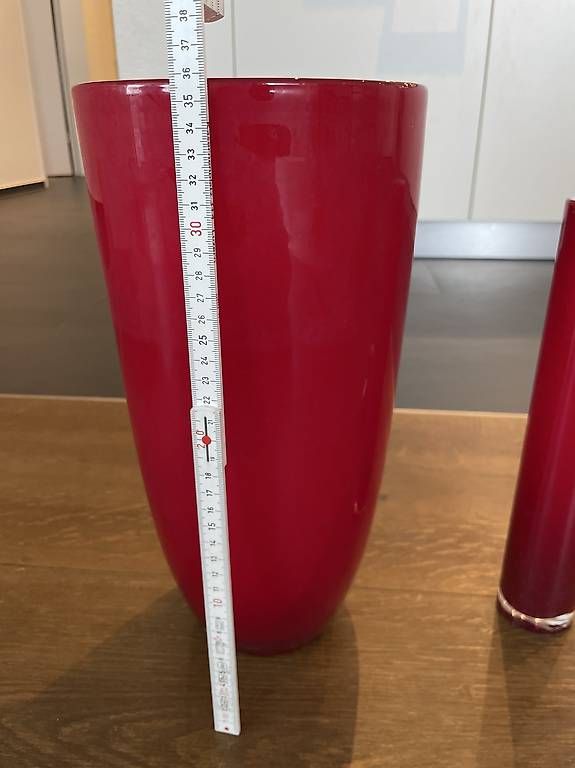 Vase & Récipients: Blumenvasen rot – D'occasion à Ruswil par syb_sns9 1