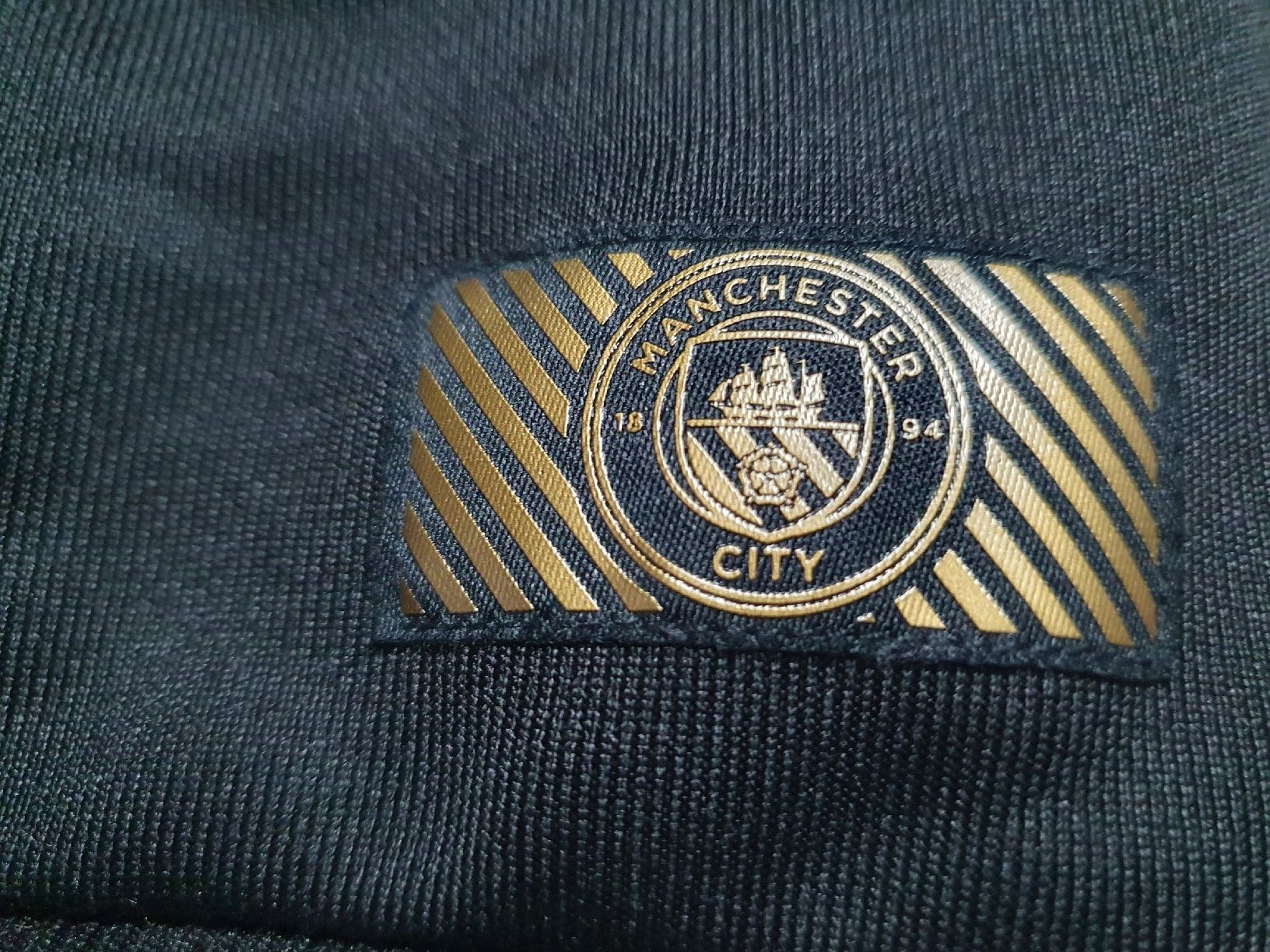Giacche: Manchester City Legends Track Jacket Gr. M – Nuovo (secondo la descrizione) da St. Gallen venduto da CaliSunshine 2