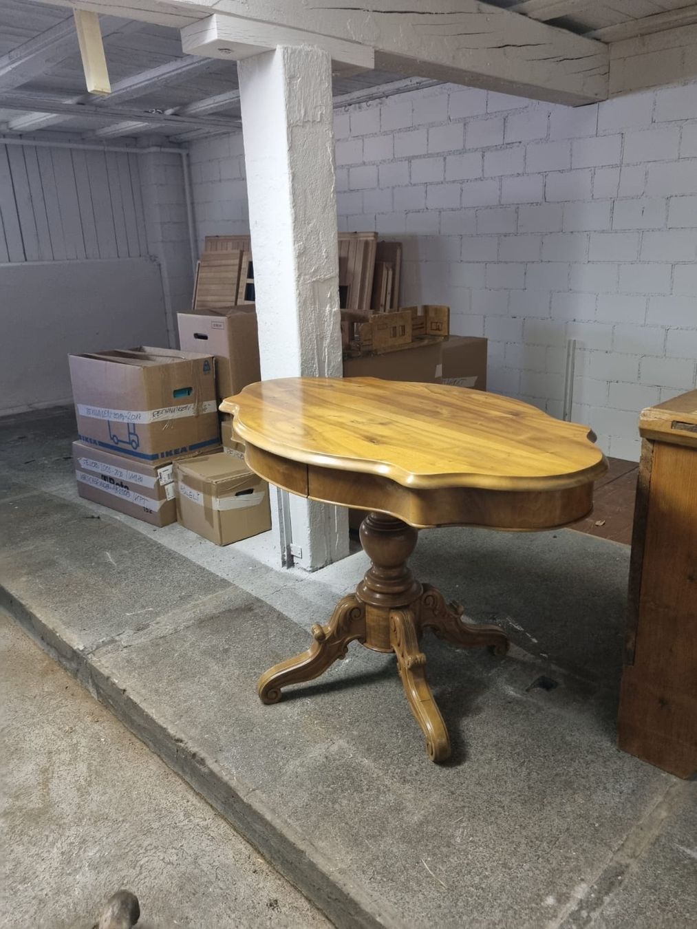 Tische: Salontisch Louis-Philippe – Gebraucht aus Rieden SG von kadogaru56