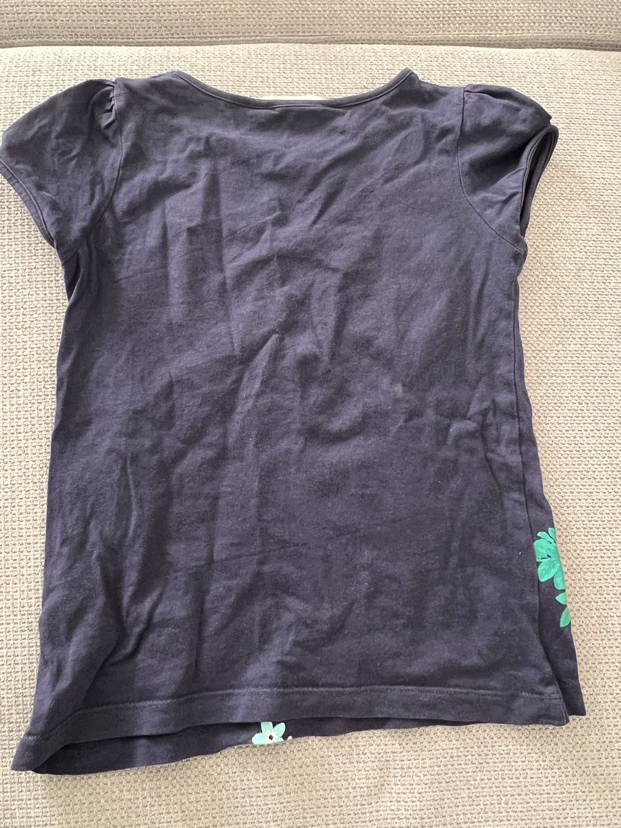 H&M Blusen, T-Shirts & Tops: T-Shirt Grösse 122/128 – Gebraucht aus Thun von Siladi 2