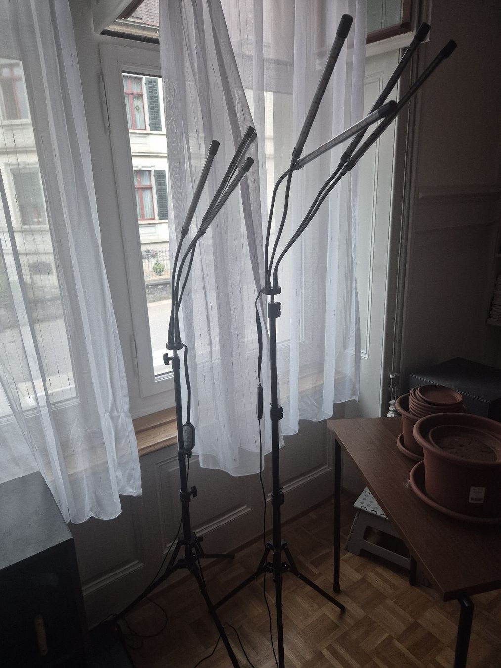Lampade: Pflanzenlampe LED mit Ständer und Timer 2 Stk – Usato da Wald ZH venduto da _Hotarubi_