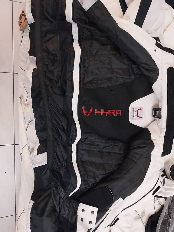 Giacche: Completo Sci Hira TG XL – Usato da vacallo venduto da and_lfj2 1