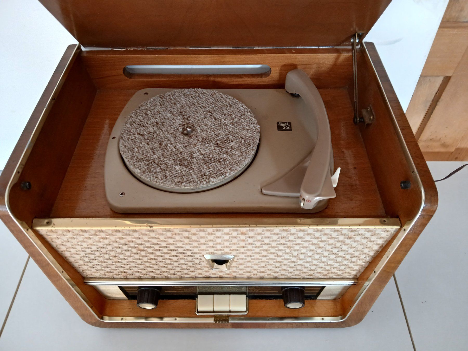 Radios: Röhrenradio Phono Eumigette "W" 60er Jahre – Defekt aus Zumikon von  8
