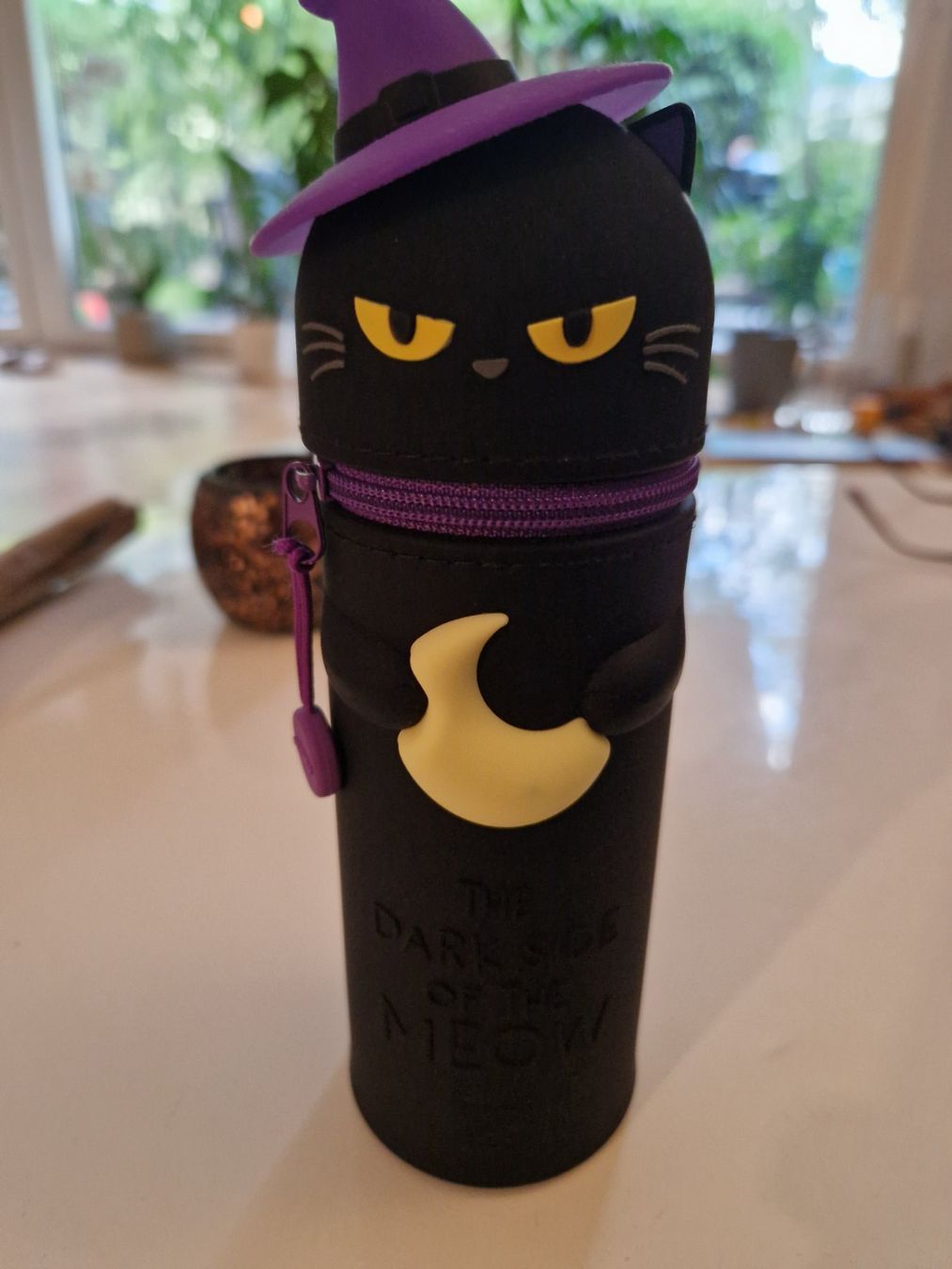 Legami Penna & Evidenziatori: Legami schwarze Katze Hexenhut mit Mond – Usato da Chur venduto da ThreeK