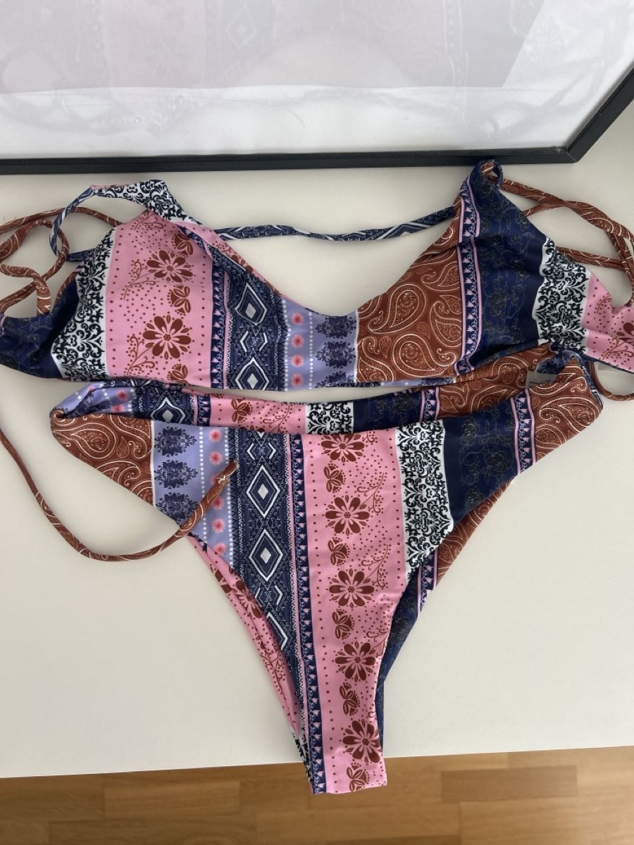 Costumi da bagno & Bikini: Neuwertiger Bikini mit Ethno-Muster – Usato da Schwarzenbach SG venduto da spa_28pd