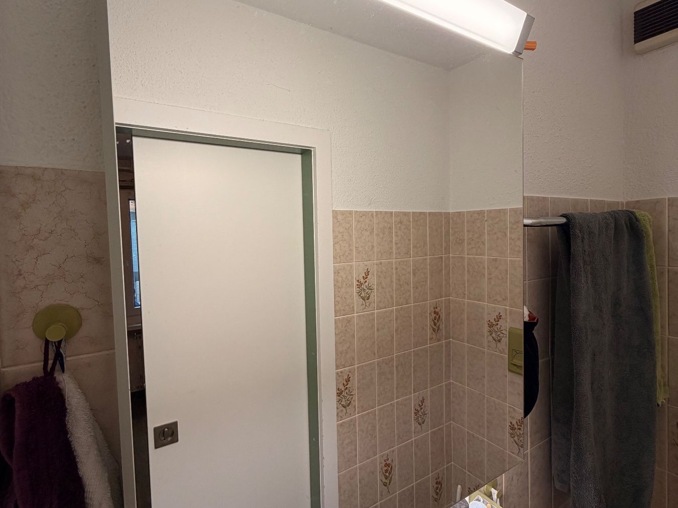 Spiegelschränke: Spiegelschrank – Gebraucht aus Illnau von 8854angi 2