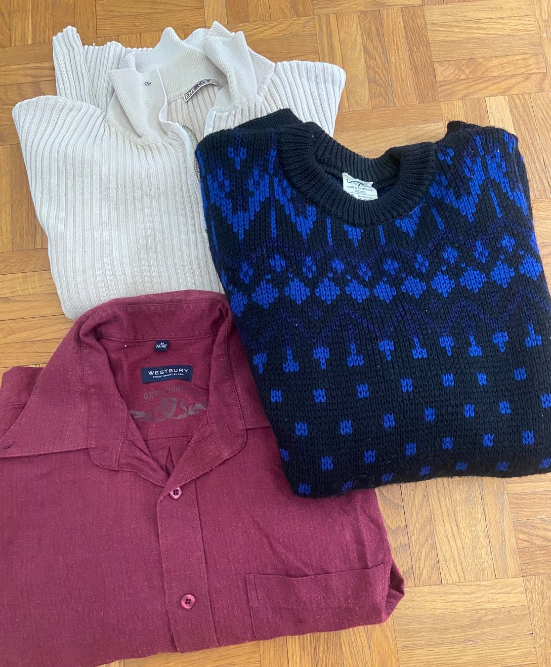 Kleiderpakete: Pullover Hemden Wollpullover  Grösse M – Gebraucht aus Hittnau von Oracel