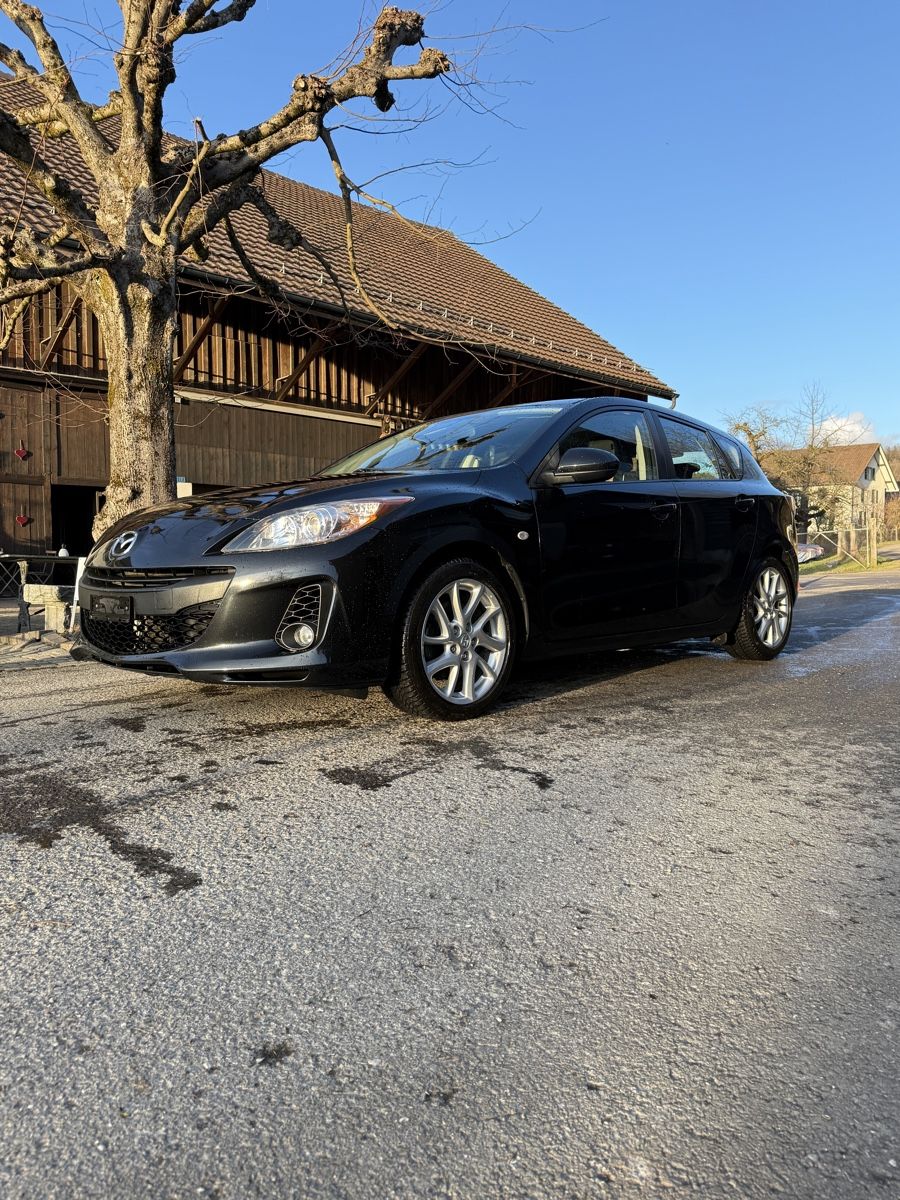Mazda Autos: Mazda 3 2.2 CD MP 5d Excl. Plus – D'occasion à Lenzburg par man_n8mj 4