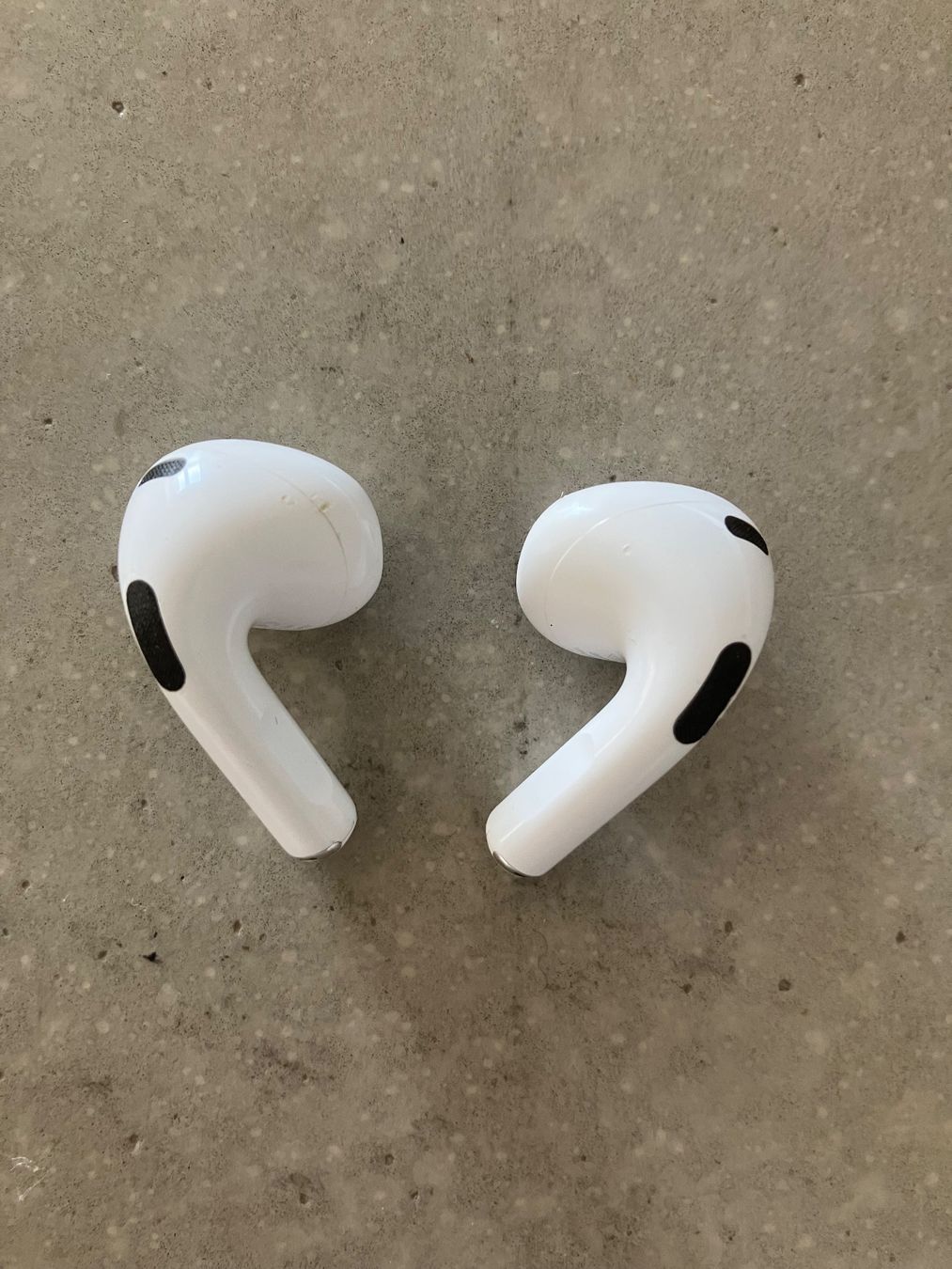 Apple Cuffie: Apple AirPods 3 – Usato da Lausanne venduto da mr.v 7
