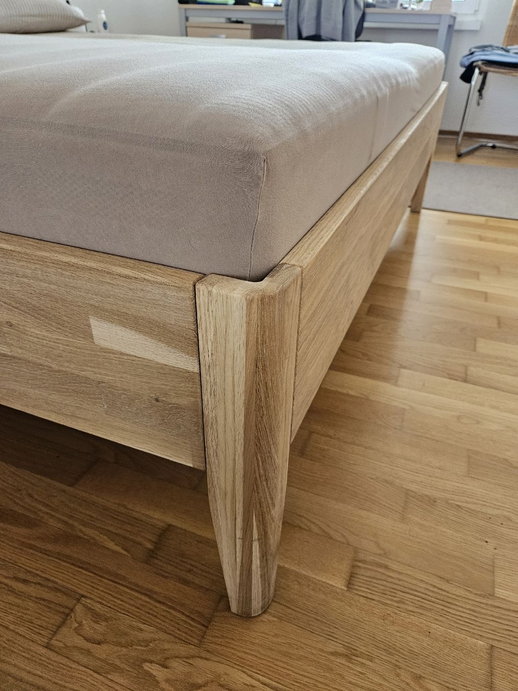 Lits: Doppelbett mit 2 Nachttisch – D'occasion à Obfelden par HBCQW 2