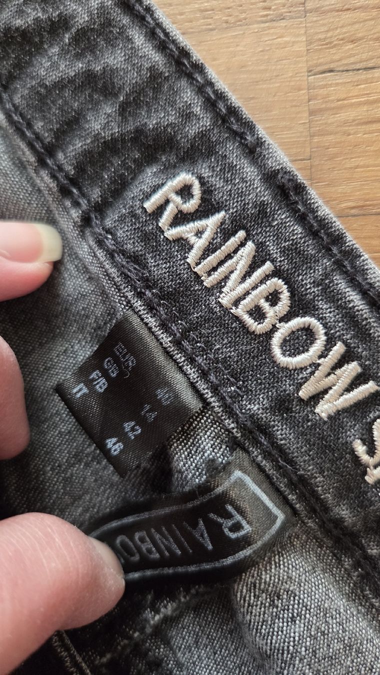 Jeans: 2x Rainbow Skinny Jeans Gr. 40 – Usato da Näfels venduto da CH.Kchlineknopf 3