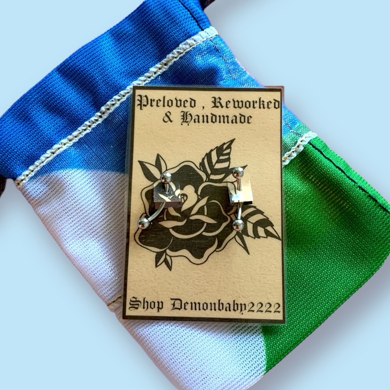 Piercingschmuck: Set of two bent labret piercings – Neu und originalverpackt aus Basel von demonbaby2222