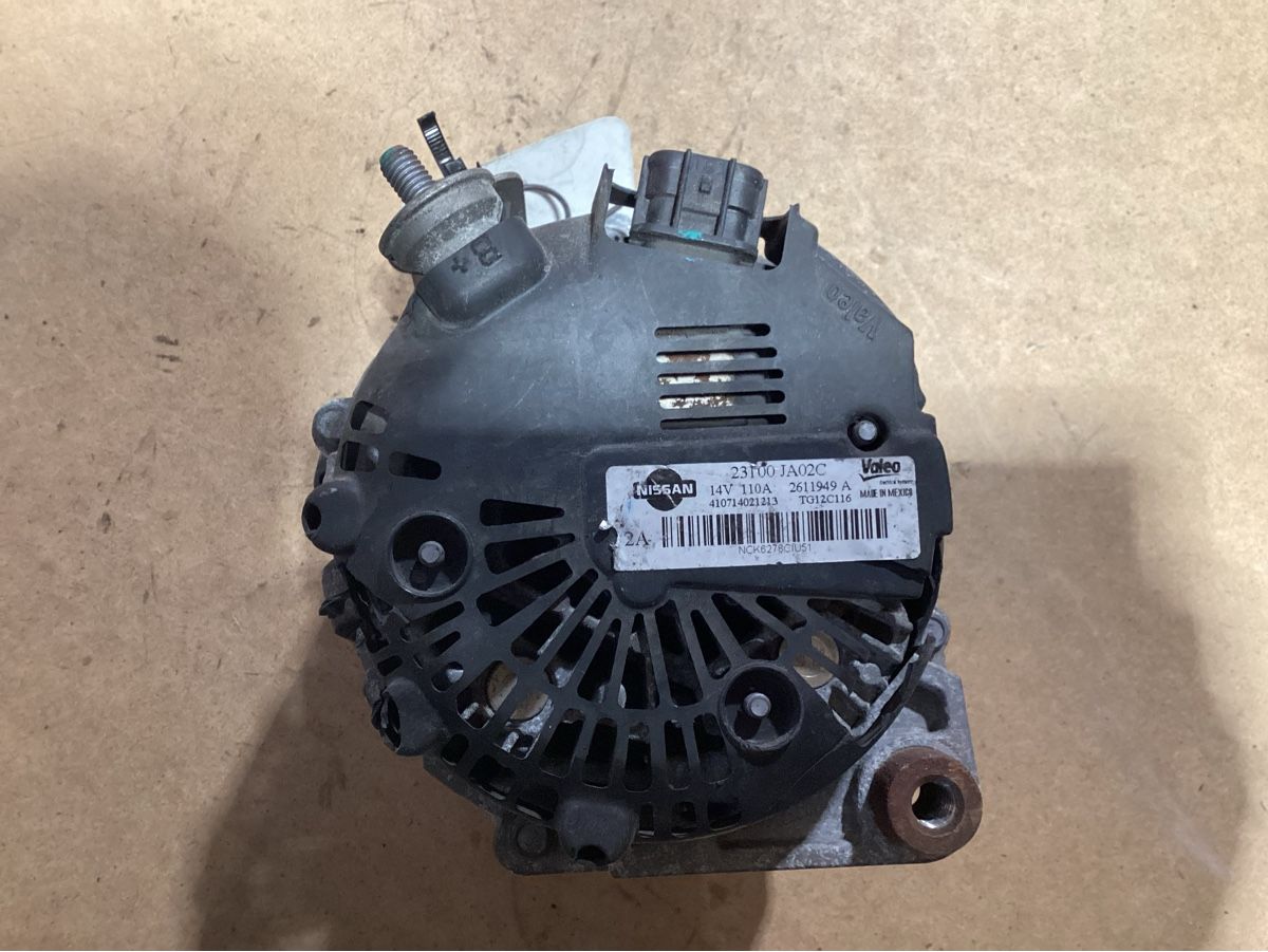 Renault Tutti pezzi di ricambio auto: Alternator zu Renault Koleos 2.5 Dinamique – Usato da Reichenburg venduto da T864RX 1