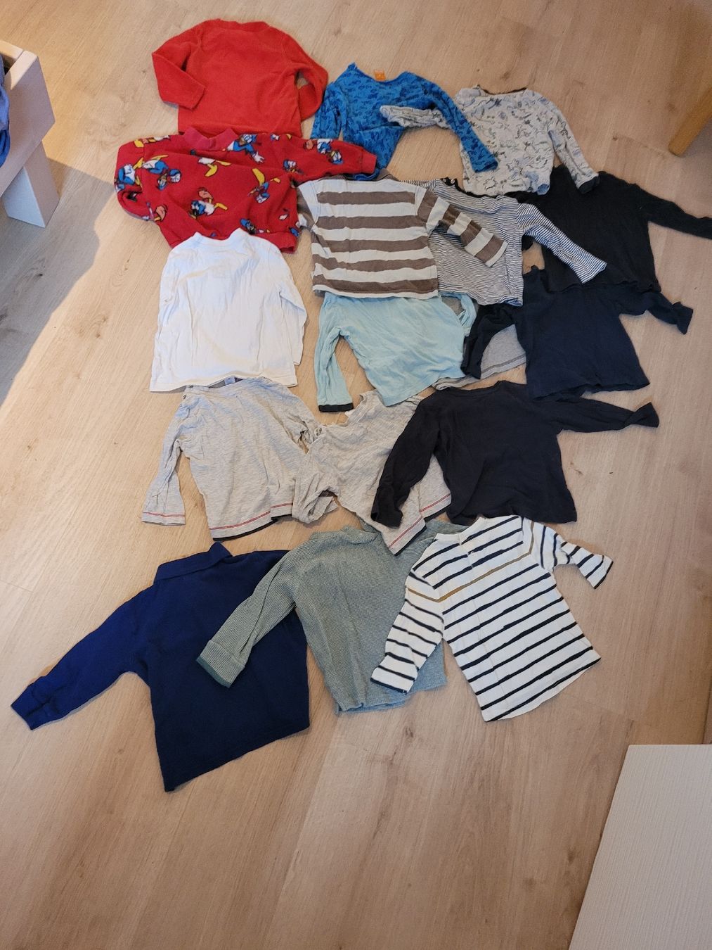Maglioni & Felpe: 17 Pullover Gr. 86 – Usato da Lupsingen venduto da sta_wgg5 5
