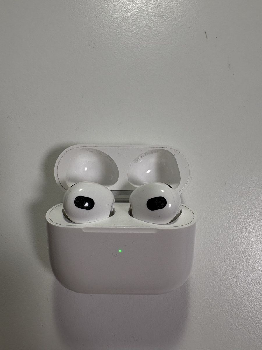 Apple Kopfhörer: Apple AirPods 3 – Gebraucht aus Rümlang von svent 2