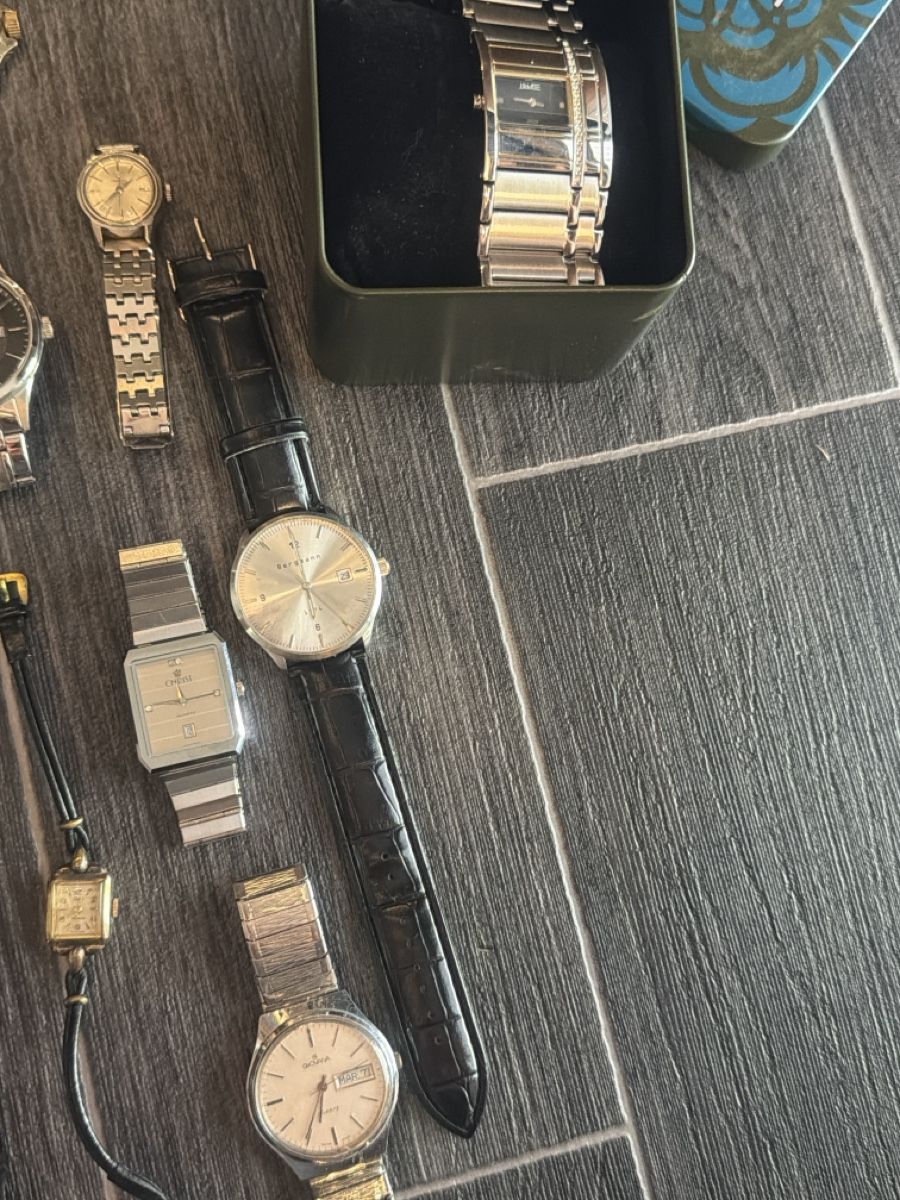Orologi: Uhren lot ungeprüft  – Usato da Schlieren venduto da Luxury.Time 1