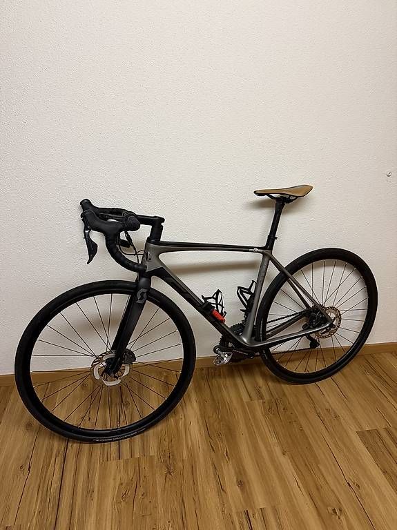 Biciclette: Scott Addict SE Disc Rennrad – Usato da Unterschächen venduto da Silvankempf