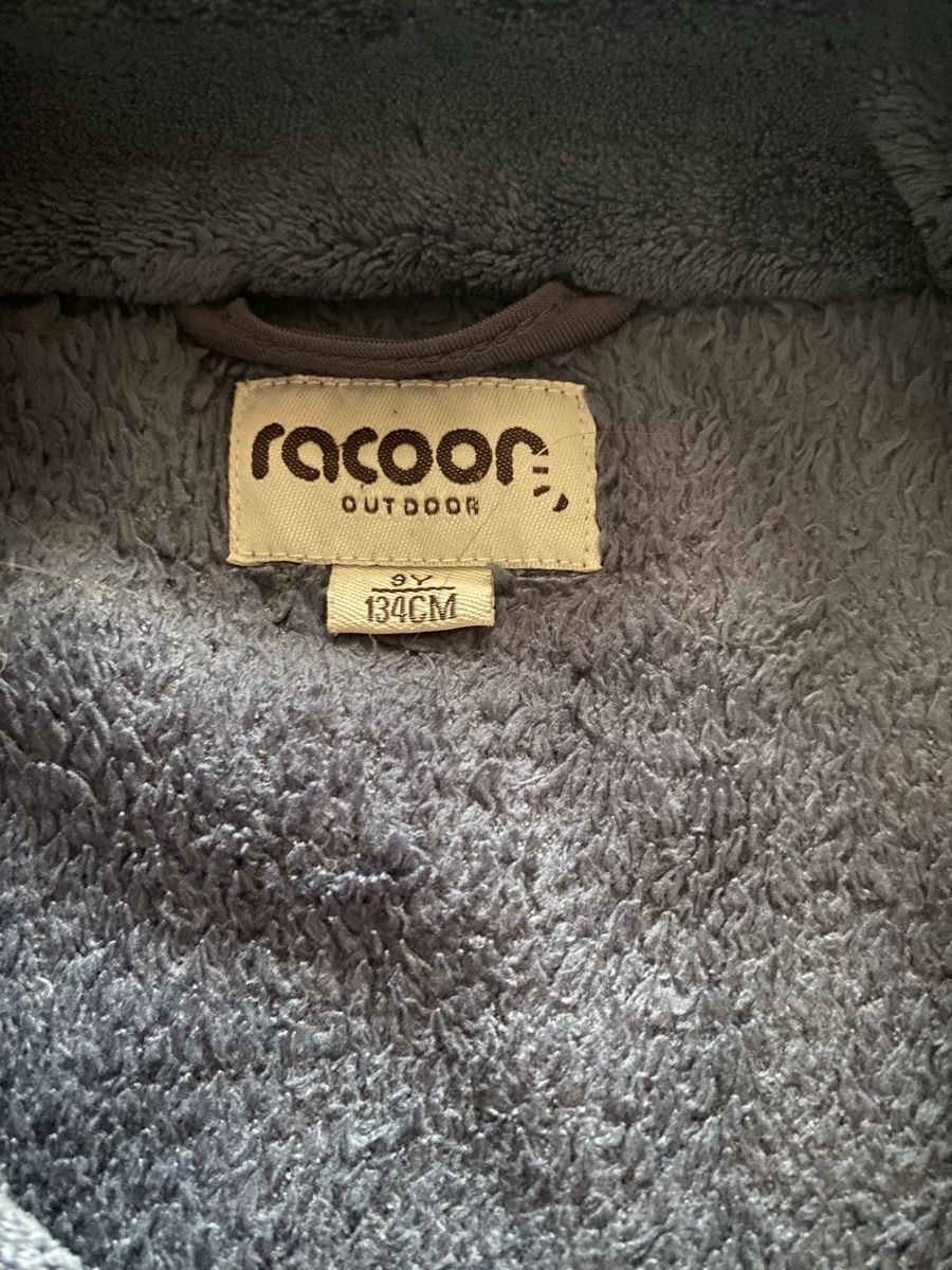 Giacche & Cappotti: Racoon Kuschelfleecejacke - Größe 134 – Usato da Urdorf venduto da Bets4 1